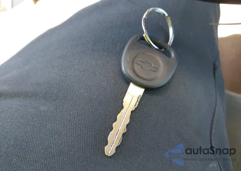 2004 Chevrolet Silverado 1500 Ls z USA, uszkodzony, nr VIN 2GCEC19V941292372